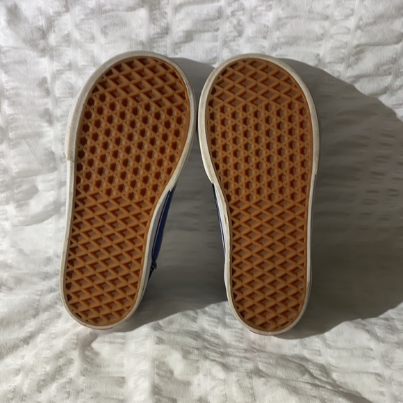 Child size 8 Blue Vans. In good used condition. - Picture 8 of 8